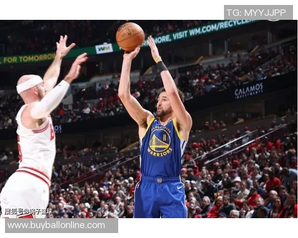 克莱三分表现平平仅得13分下半场未能得分球队双加时遗憾落败 克莱三分表现平平仅得13分下半场未能得分球队双加时遗憾落败