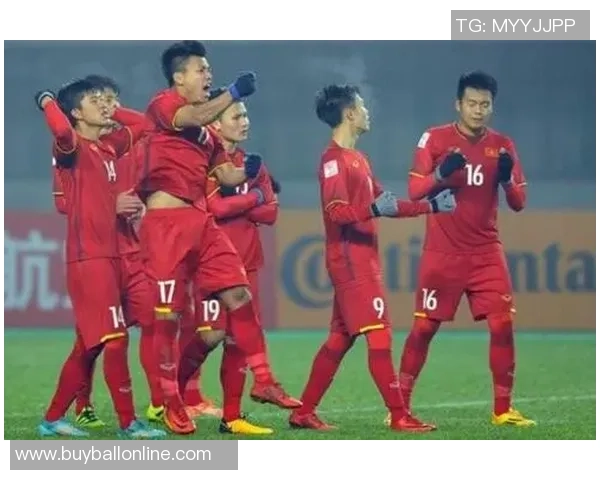 乌兹别克斯坦U23男足在对黎巴嫩的比赛中萨伊多夫第24分钟补射得分领先1-0