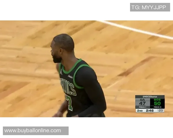 杰伦布朗荣获ESSENCE风云男士称号展现球场内外的卓越贡献 杰伦布朗荣获ESSENCE风云男士称号展现球场内外的卓越贡献