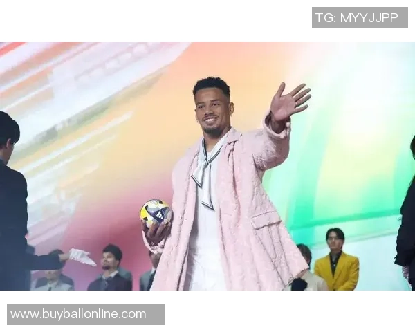 中国某球队与大阪樱花巴西边锋拉斐尔谈判引发关注44场23球4助表现抢眼 中国某球队与大阪樱花巴西边锋拉斐尔谈判引发关注44场23球4助表现抢眼