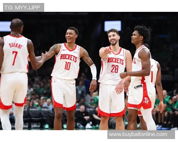 媒体人:火箭替补席确实没几个正常人了得亏末节有霍勒迪和申京 媒体人:火箭替补席确实没几个正常人了得亏末节有霍勒迪和申京