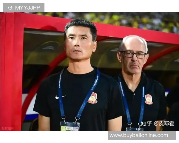 国足新任主帅邵佳一参与FIFA年度最佳球员投票揭晓登贝莱萨拉赫拉菲尼亚竞争激烈 国足新任主帅邵佳一参与FIFA年度最佳球员投票揭晓登贝莱萨拉赫拉菲尼亚竞争激烈