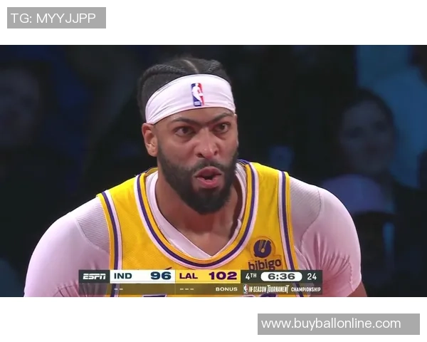 浓眉称赞里夫斯表现出色球迷高喊MVP展现支持与期待 浓眉称赞里夫斯表现出色球迷高喊MVP展现支持与期待