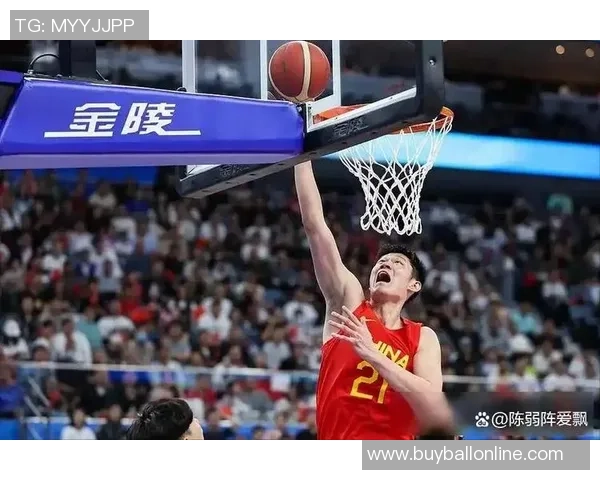 杨瀚森选择防守策略未上抢库里致其射术大放异彩