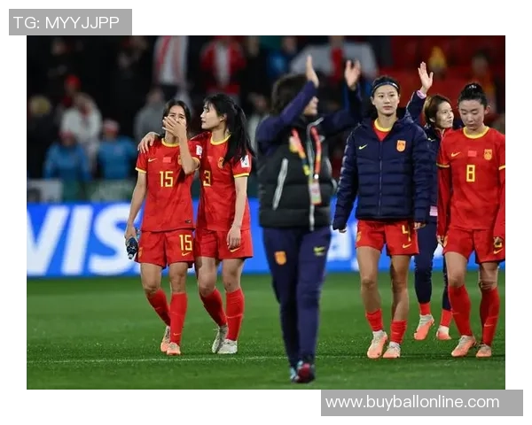 中国女足在温布利球场遭遇惨败英格兰队以8比0横扫对手