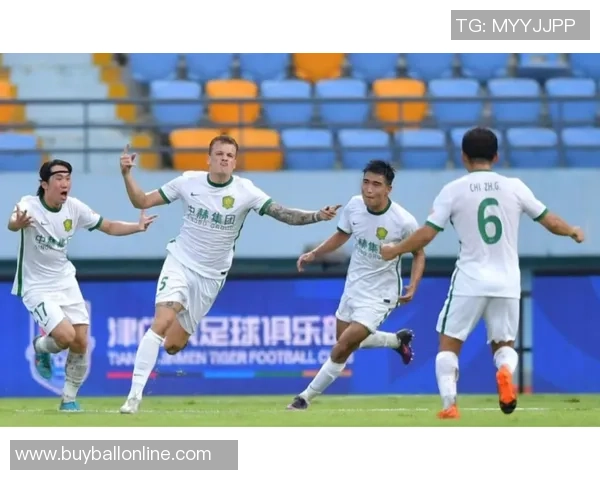 北京国安在教学赛中以2-1战胜天津津门虎展现强劲实力